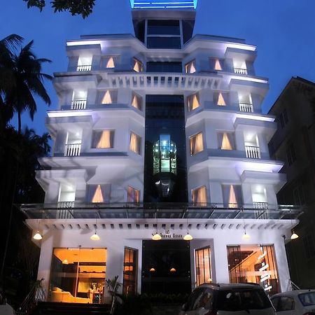 Hotel Vishnu Inn Гуруваюр Экстерьер фото